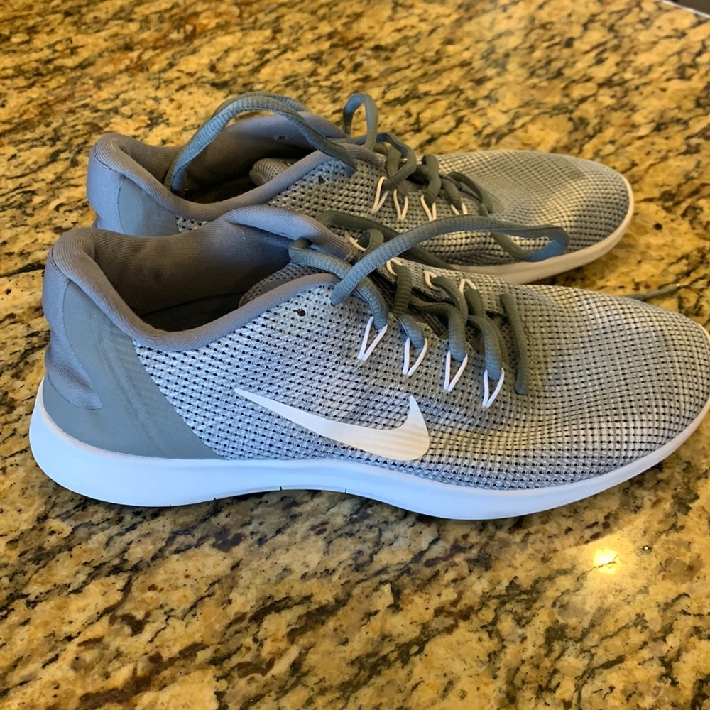 Nike Flex Sneaker